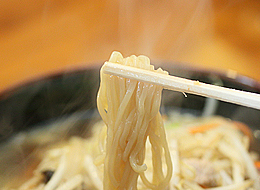 コラボ麺「香麺」